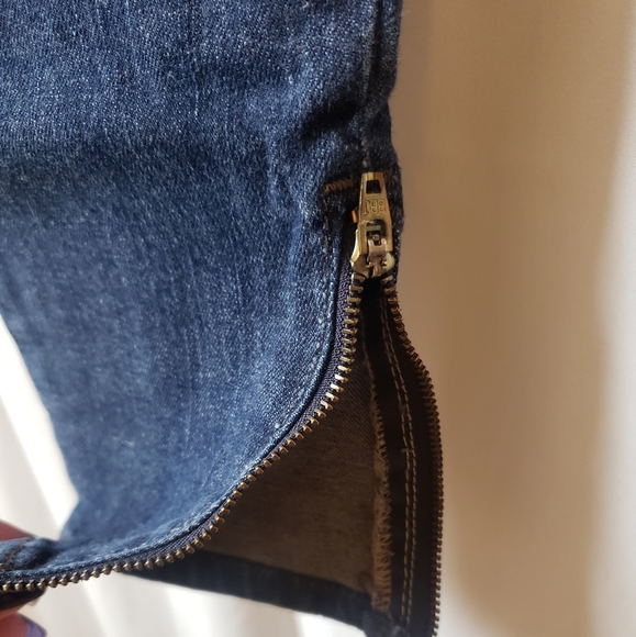 Devine Rights of Denim Skinny Jeans - Picture 3 of 5